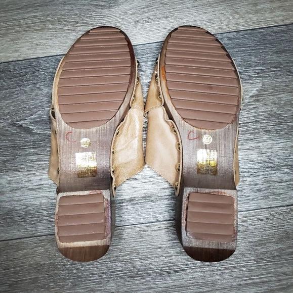 KELSI DAGGER Brooklyn Wood Leather Heeled Sandals - Picture 10 of 11